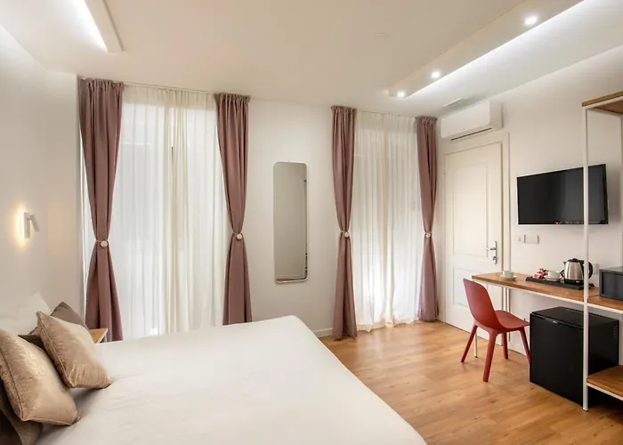 Ciao Hotel *