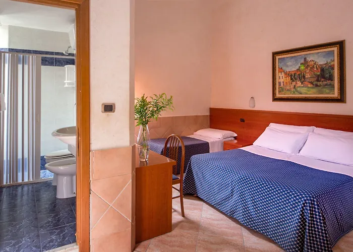Ciao Hotel *